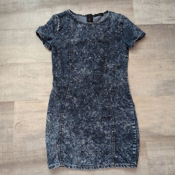 Roma Studio Women's Acid Wash Denim Short Sleeve Sheath Dress Size M - Picture 1 of 5